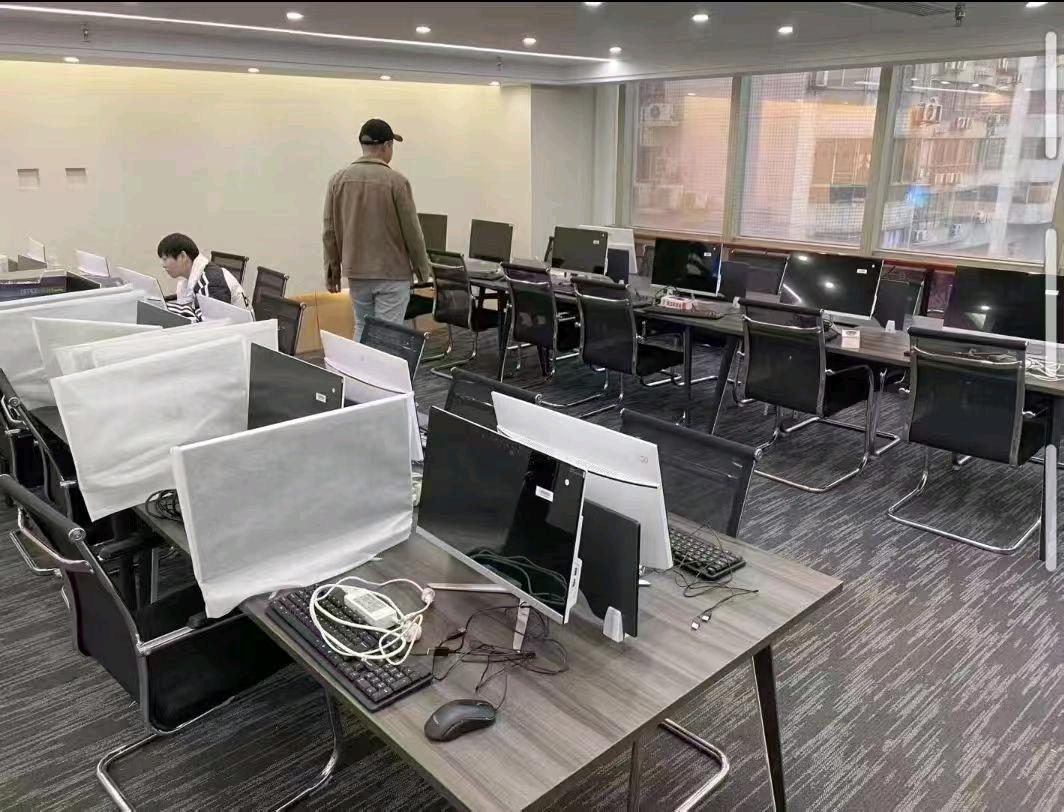 陈怡诺找合伙人全新官服游戏搬砖,收益稳定,当天见收益