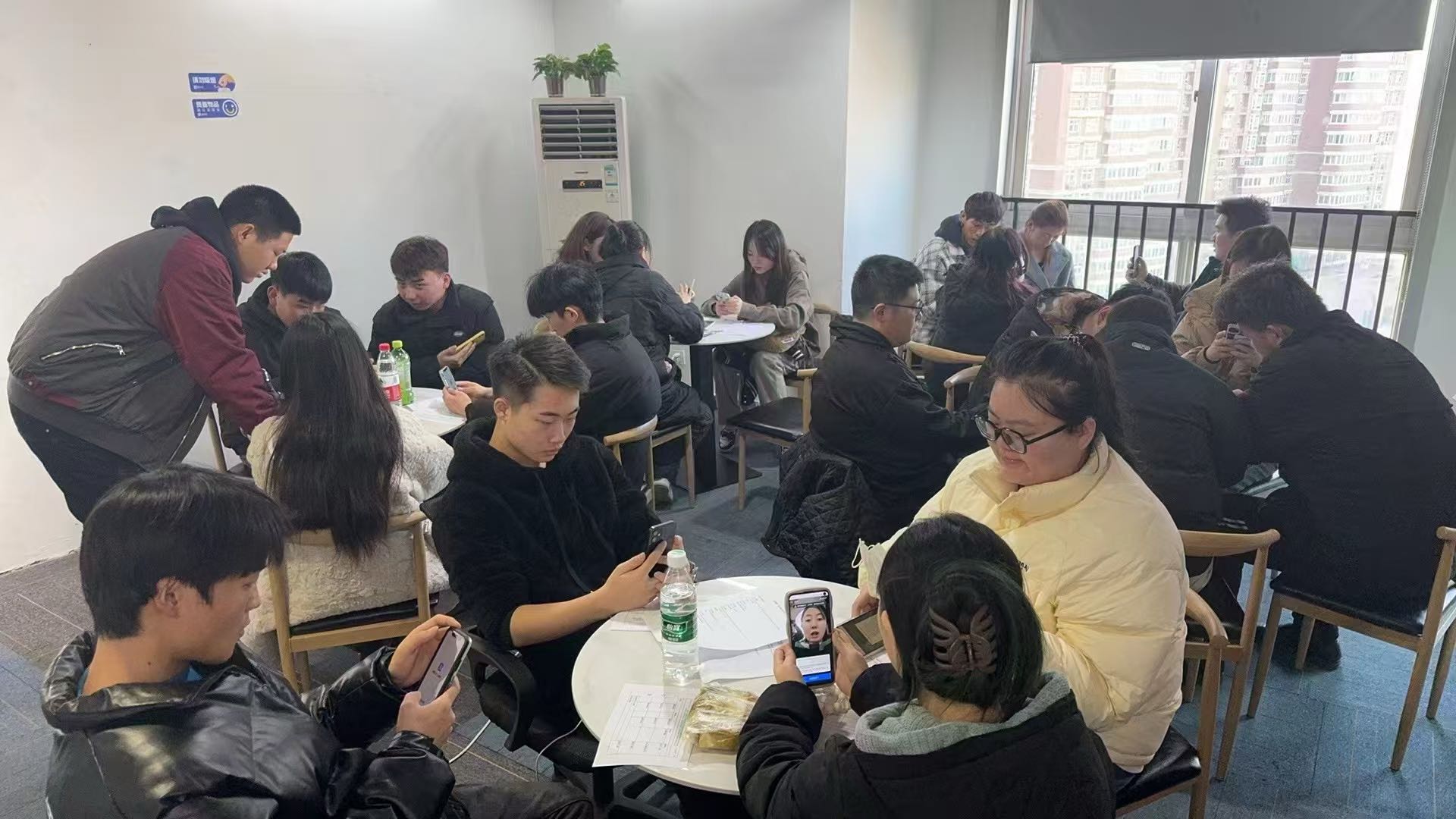 陈先生轻创风口项目 | AI漫剧+CPA拉新+短剧广告变现，一站式咨询对接！