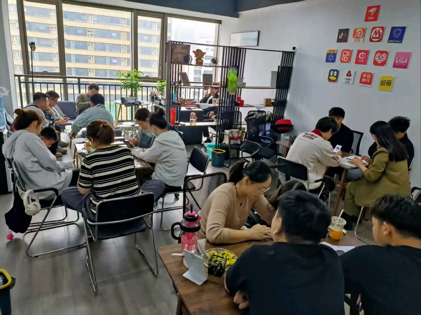田文娟找合伙人app拉新工作室 一线工作室 只收徒不加盟 全程陪跑 佣金立返