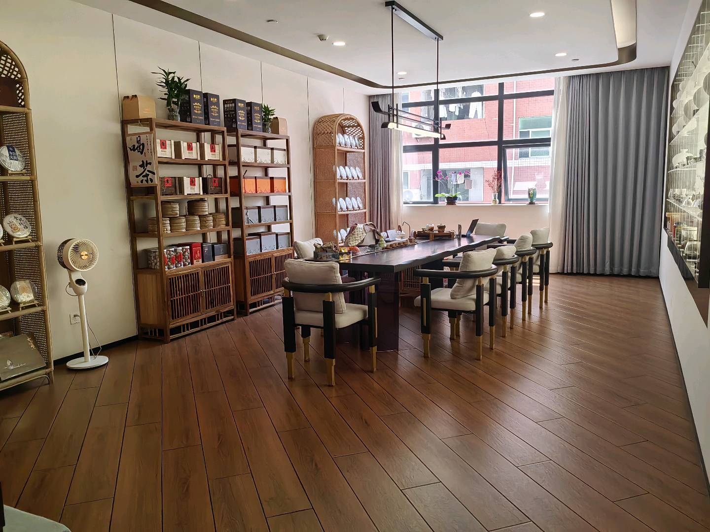 余佩锦异业合作异业联盟 车行卖茶 