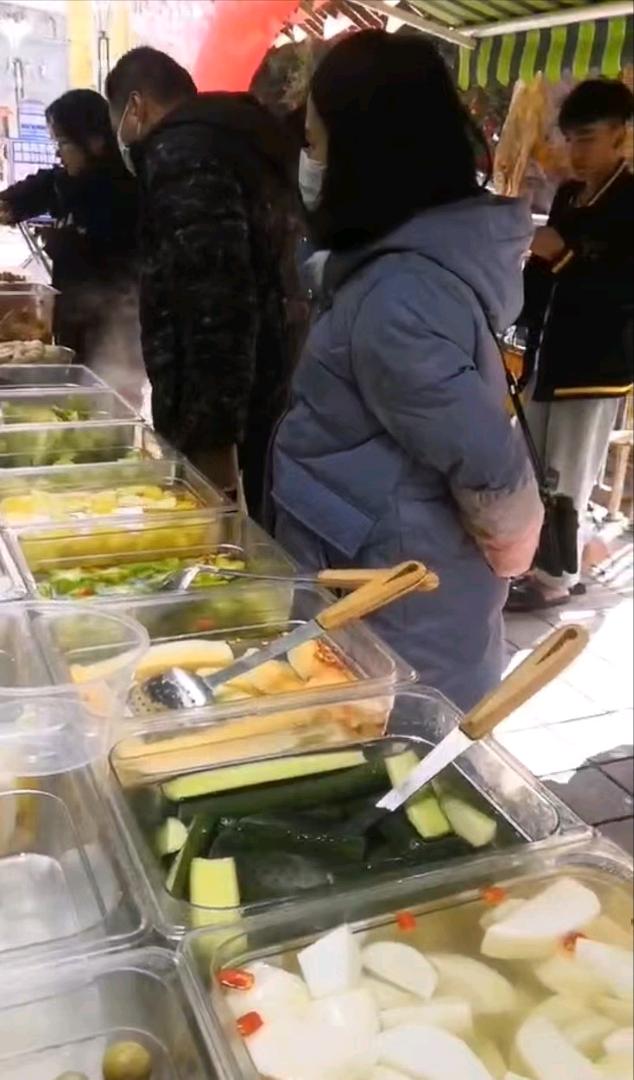 许先生找合伙人酸果摆摊大市场，夏日顶流小吃，合适想轻创业低成本，想做小生意钱的普通人