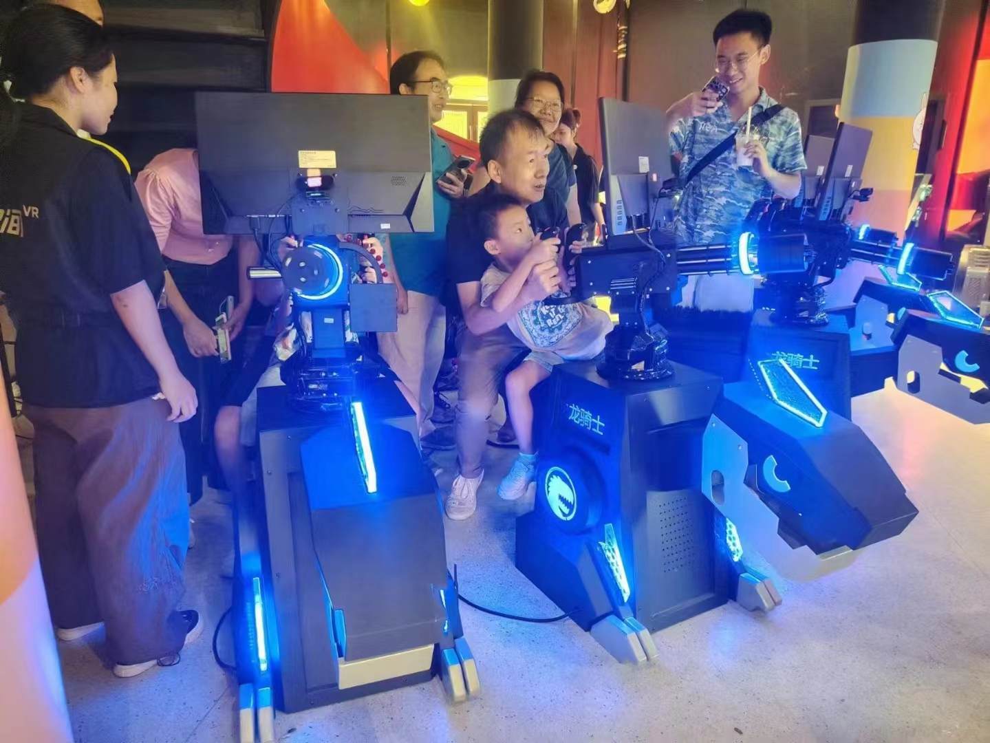 李先生地推项目共享电动滑板车