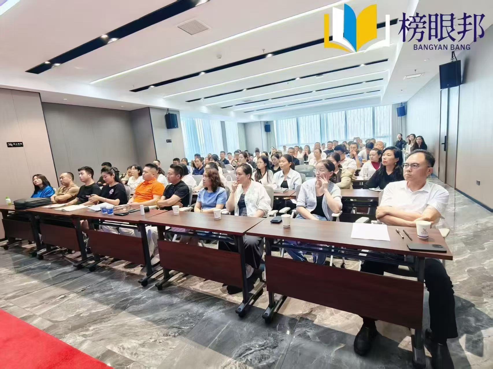 王女士找合伙人Ai智能训练系统+真人伴学一对一