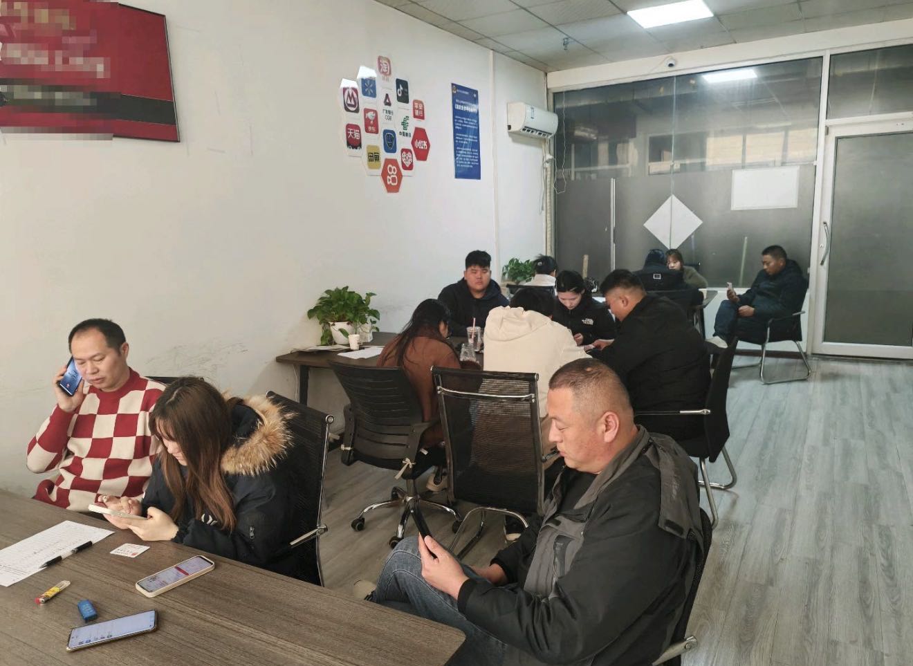 郭先生找合伙人APP拉新工作室，对接源头渠道，当天结算