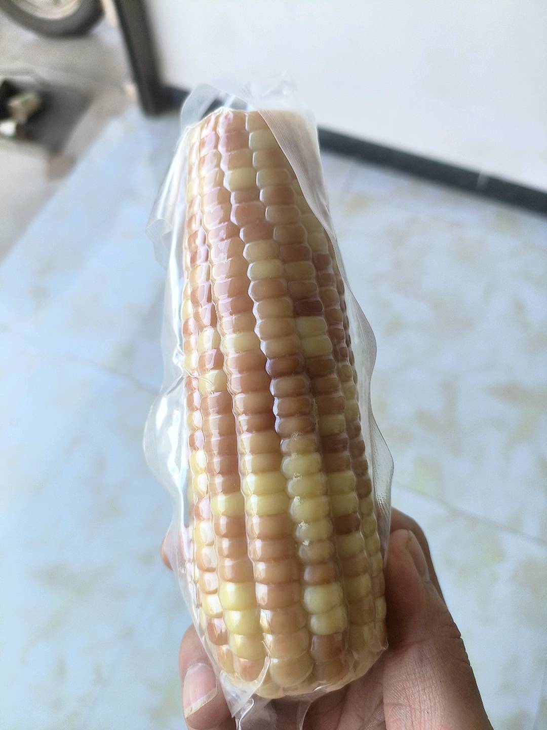 李先生现有一批礼盒装西双版纳花糯玉米急出