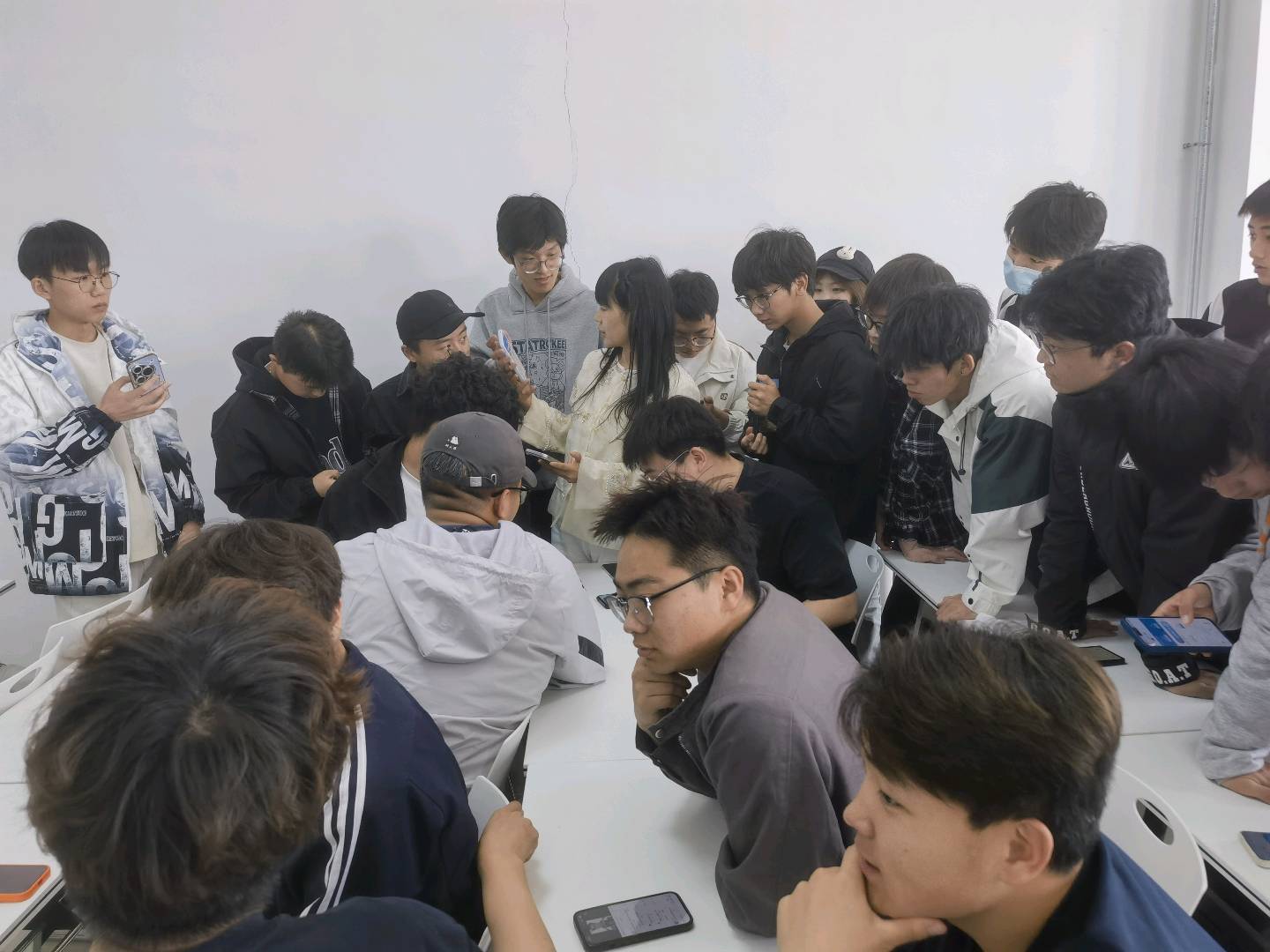 雷欢找合伙人0套路***0投资，看广告就能挣收益，一天*做团队更高