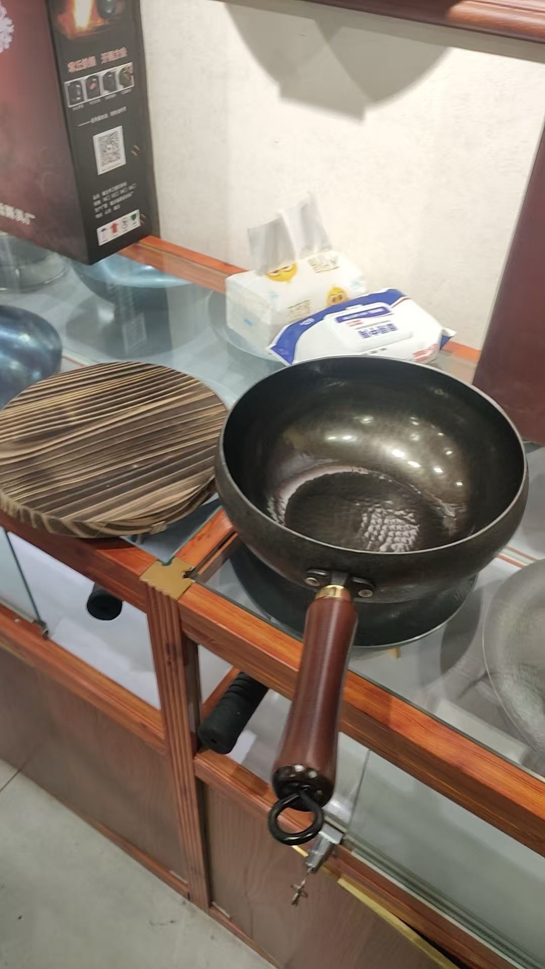 苏女士品牌货源提供章丘铁锅货源，无费用

