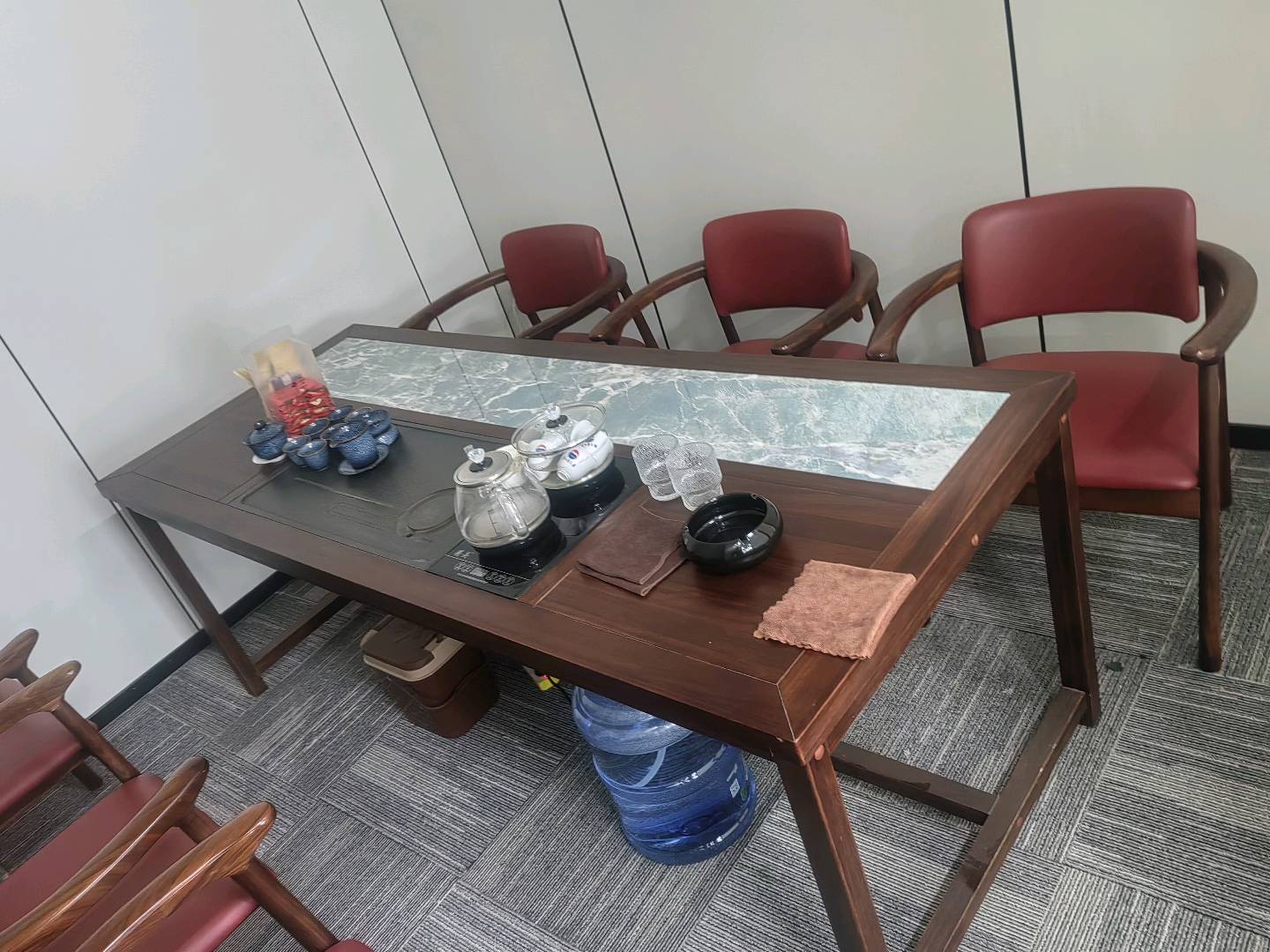 石婷婷找合伙人