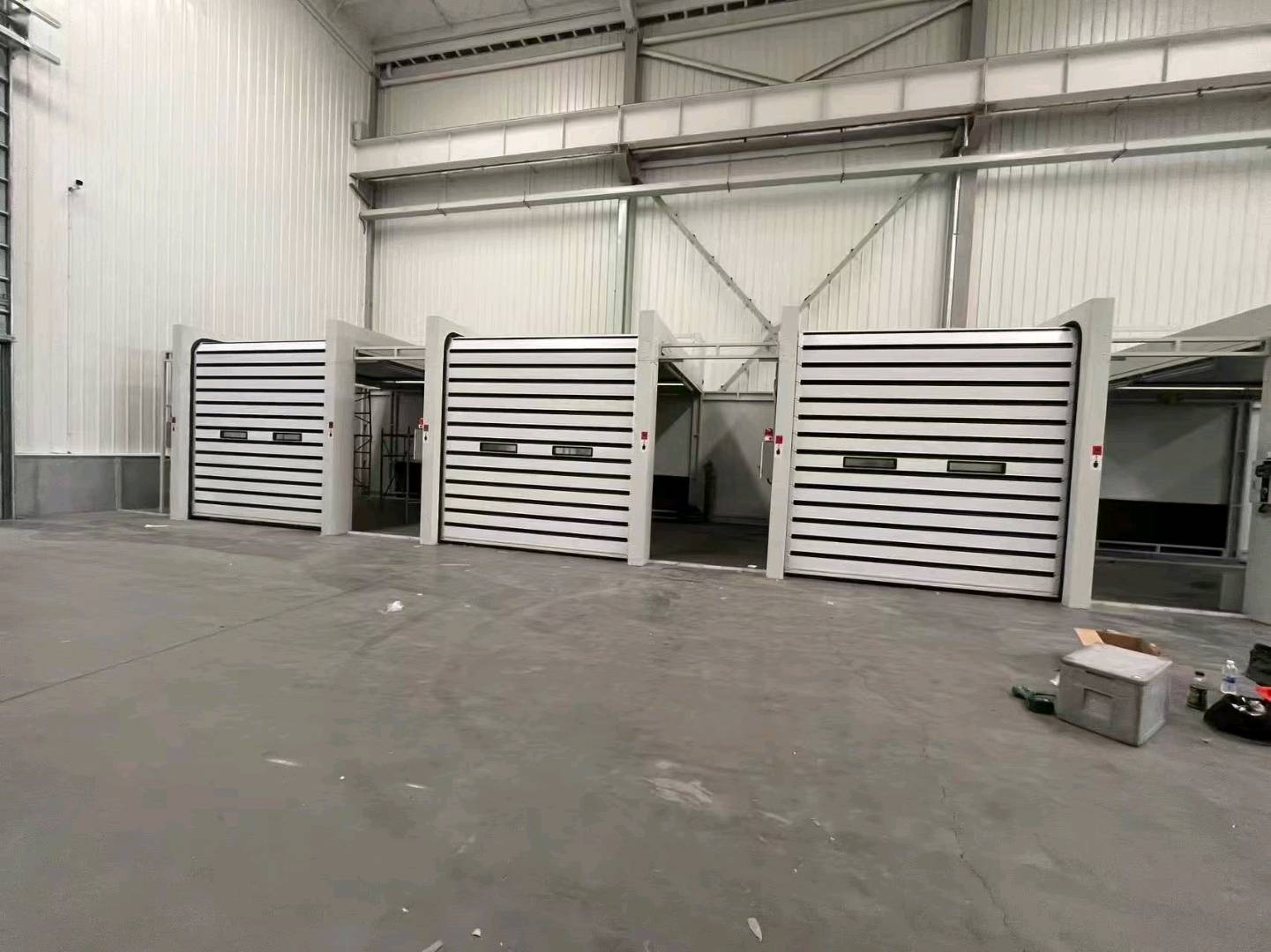 常先生提供PVC快速门一站式服务,寻求洁净室及新能源制造业项目合作