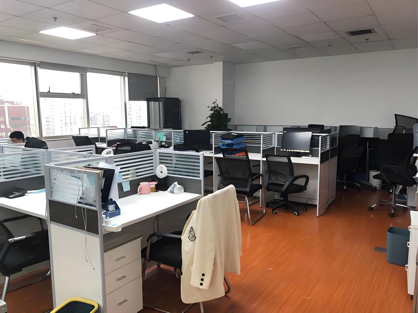 陶智梁找合伙人0加盟运营商高流量卡项目合作，免费培训，收益稳定，寻资源方