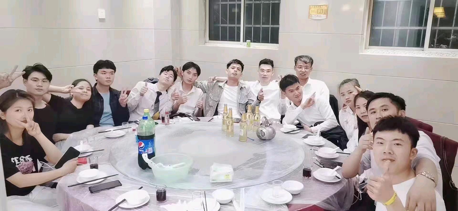 支先生推广团队有地推10人  寻找地推收码项目