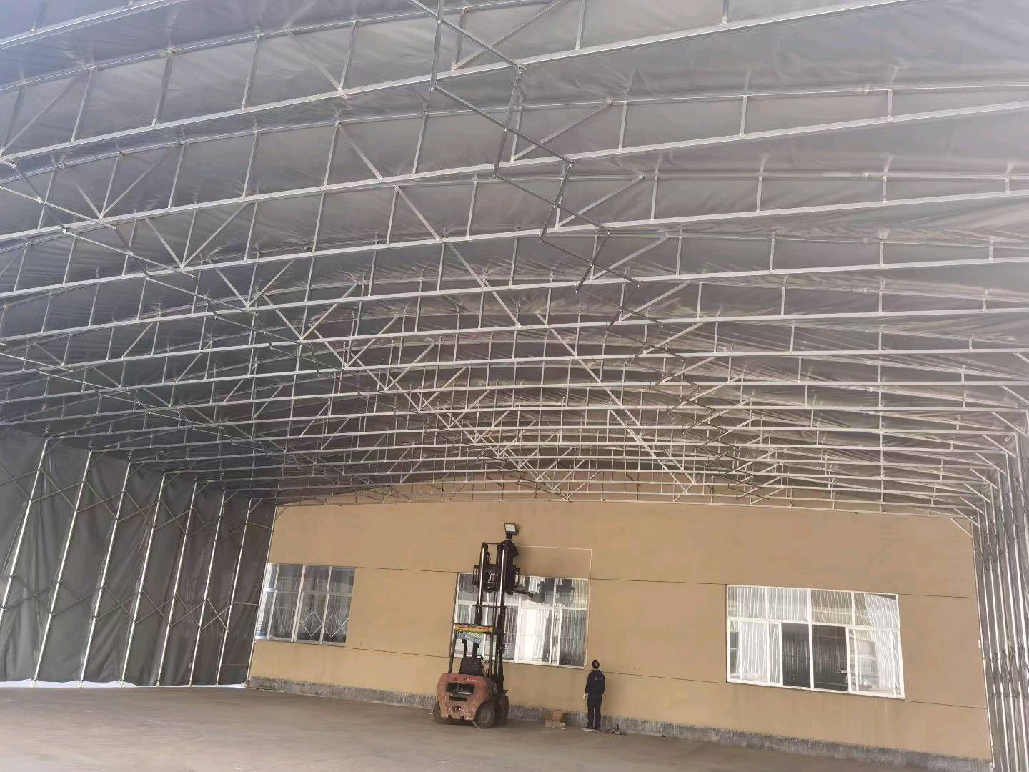 张黎明停车棚 推拉棚 膜结构