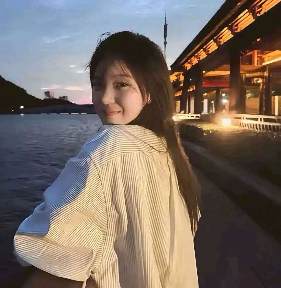 李女士