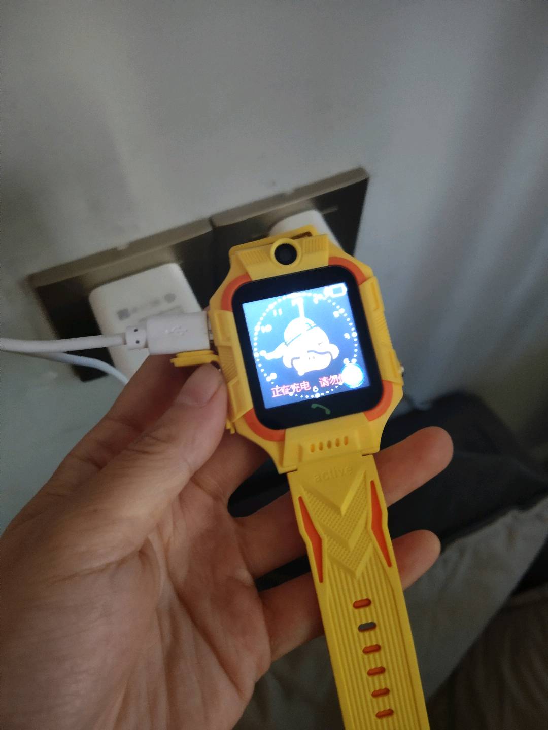 过梦婷地推项目移动合作 ！电话手表免费送项目  每台抽佣100-150