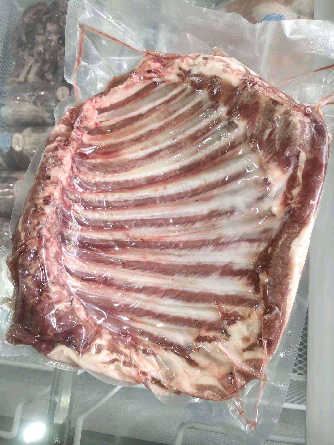 胡先生自家放养羊肉