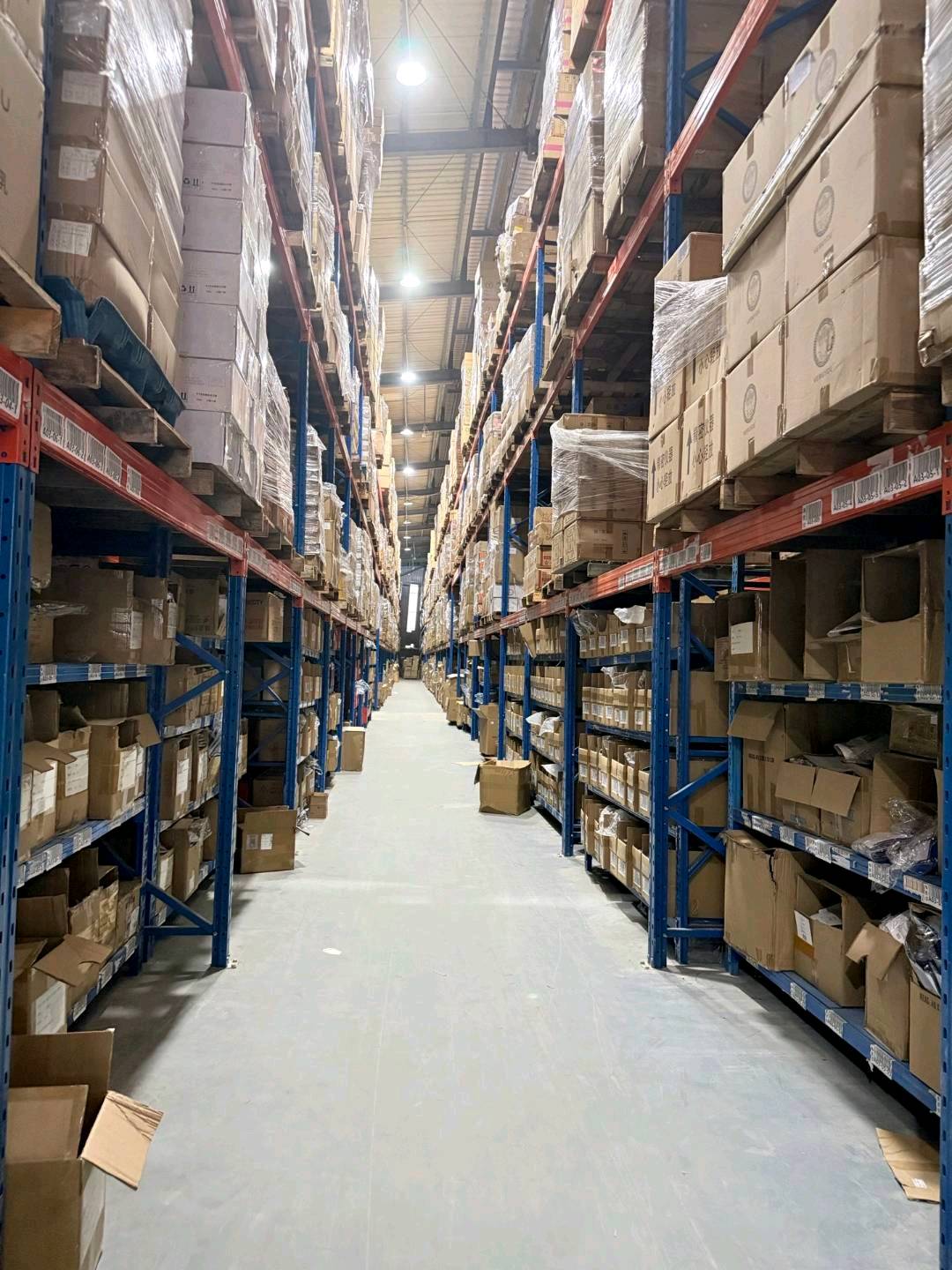 何彬彬找合伙人工厂供应链招募线下团队长！比抖音主播还低的结算成本给到你  0投入