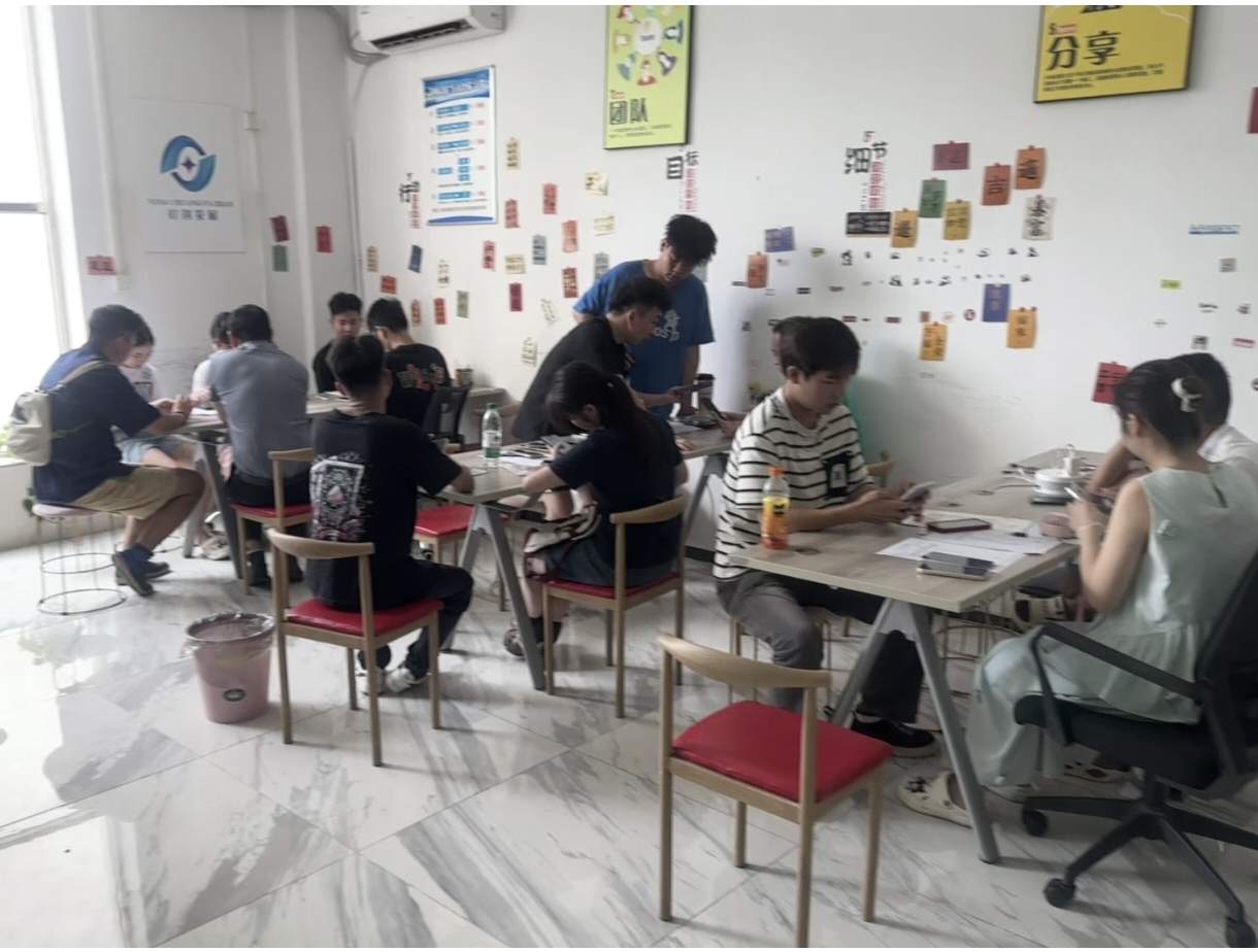 刘先生APP拉新一手渠道上千款任务，主简单任务，均价35-100日结，网推工作室都可做