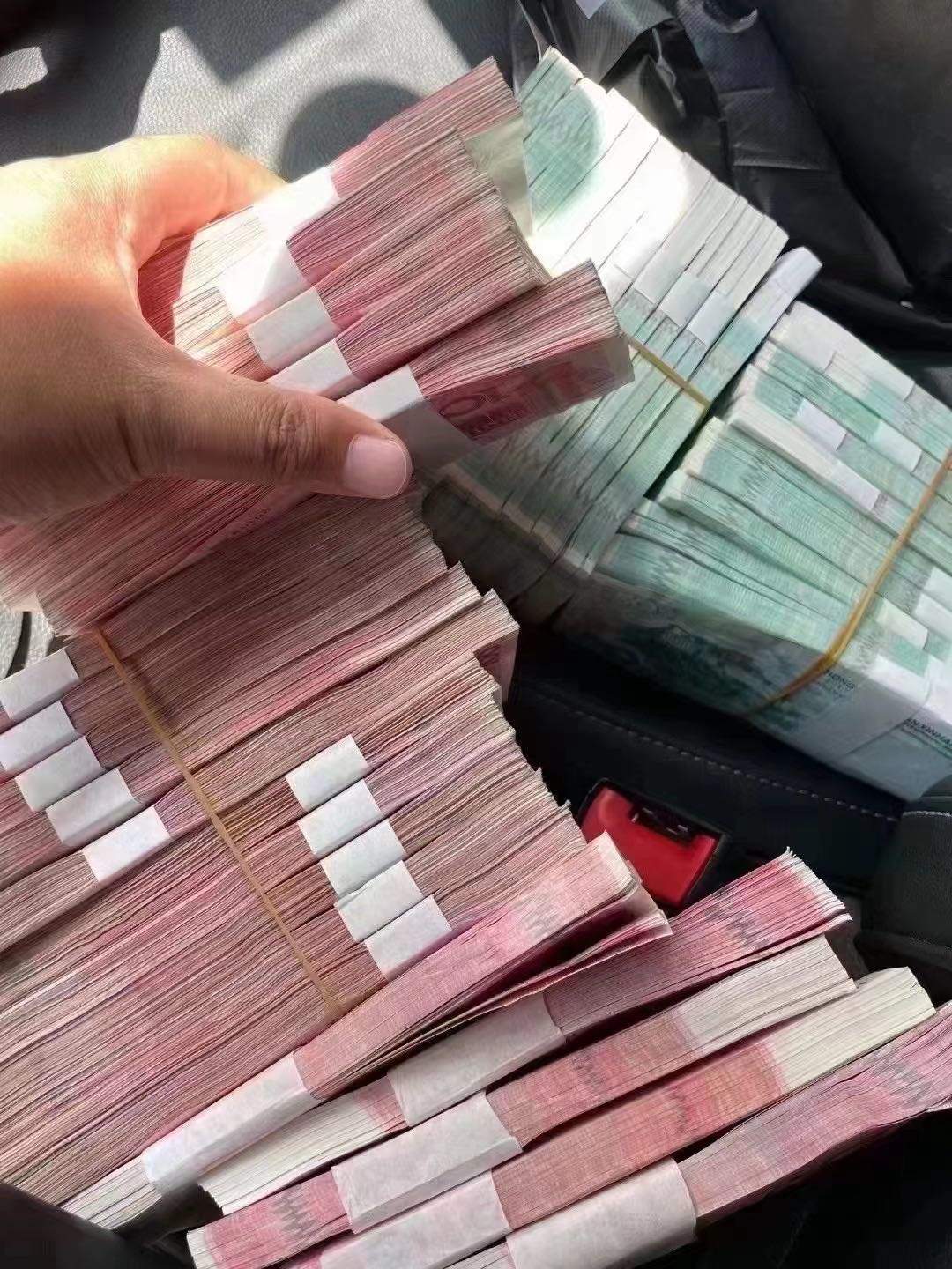 彭先生找合伙人全新仙侠类火爆游戏项目，新开服，当日可见效益，0费用分成模式，支持测试