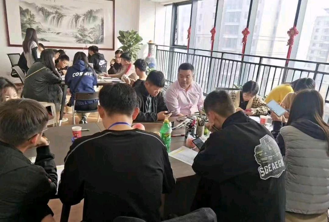 滕先生找合伙人APP拉新源头，全行业优质资源3000+款任务，常规注册均价35，独立