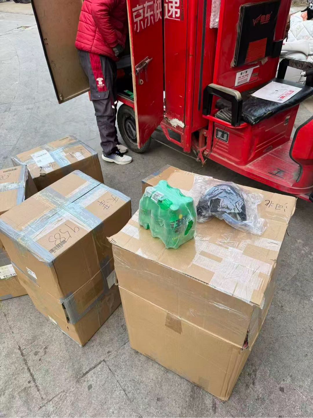 唐欣其他供需得物搬砖新玩法，一单500+ 长期项目免费带，有意向+企业v