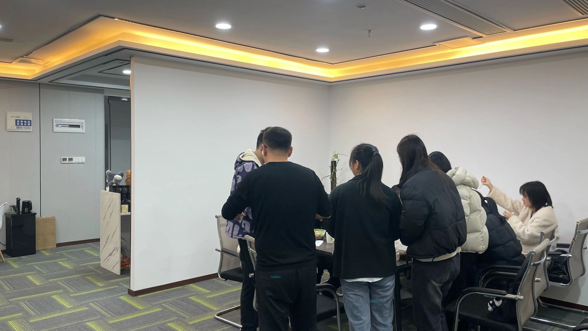 严浩找合伙人APP拉新工作室,0加盟费,无中间商,当日结算,实体公司