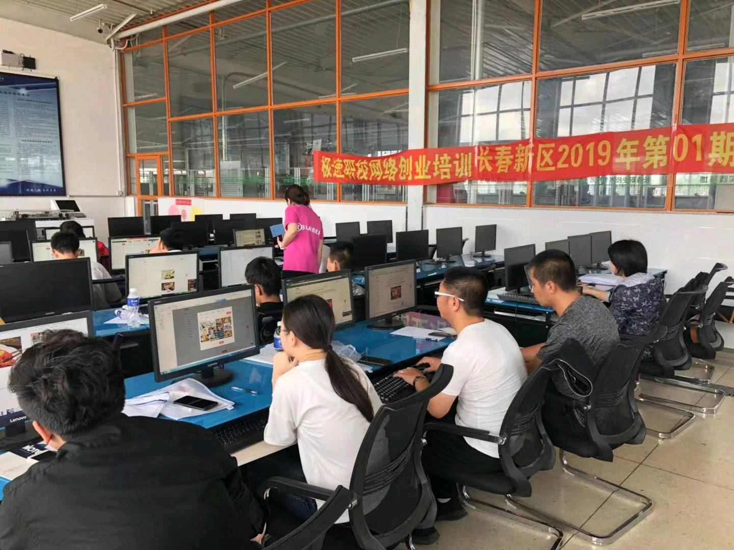 戎先生找合伙人我提供头部公司一手拉新项目合作，平均单任务20无门槛，寻找创业合伙人！