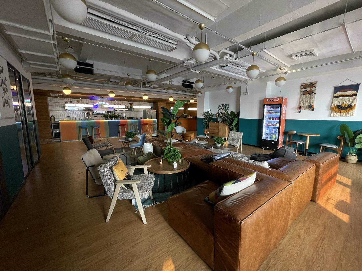 刘沙找合伙人非变态版本，官方合作仙侠传奇打金服 GM手游代理 无强制对战