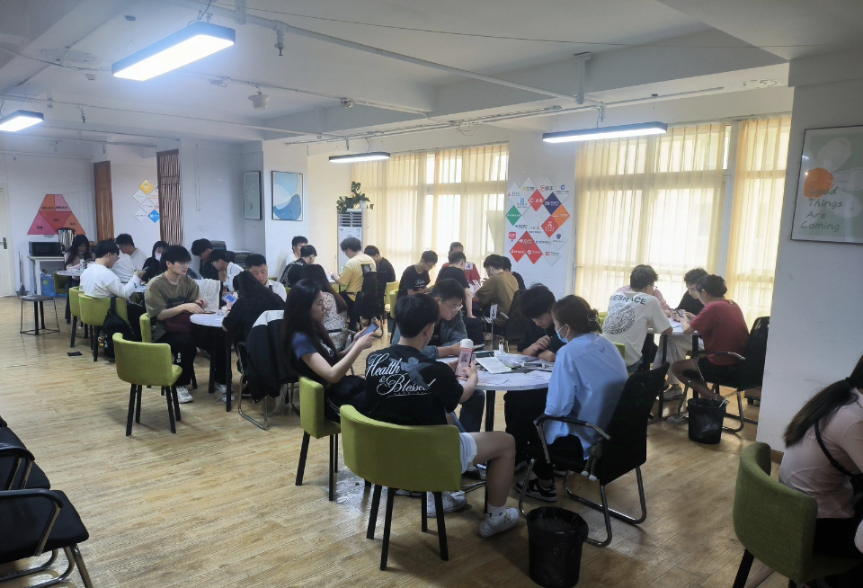 王先生找合伙人APP拉新源头渠道，3000款任务，均价30，一手佣金当天结算，独立后台有保障