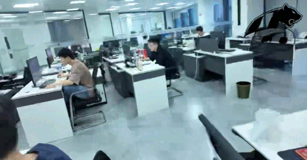 闫先生找合伙人京东无货源电商店群，免费教学合作，盈利后分成