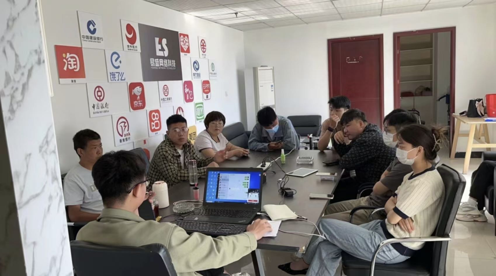 韩先生App拉新工作室，五年经验，一手渠道全部对接！0抽佣！全程陪跑！