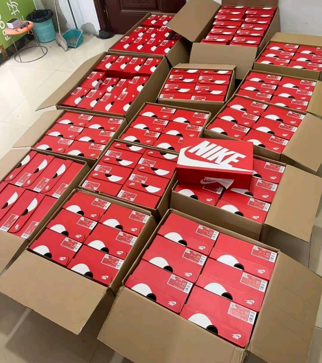 马静涛得物搬砖，免费带，全程陪跑，无费用，一单800左右，包教包会，真诚合作