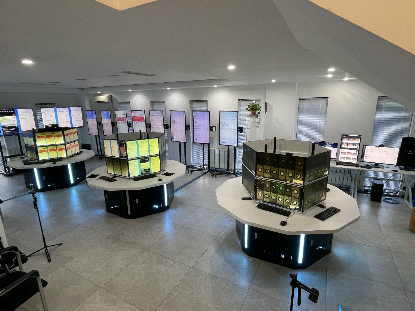 黄旋其他供需你出人，我管技术，进行互联网创业的招商，合同兜底，月*