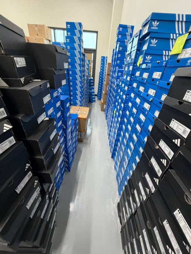 甄建瑜其他供需得物没有货源的可以来对接了 