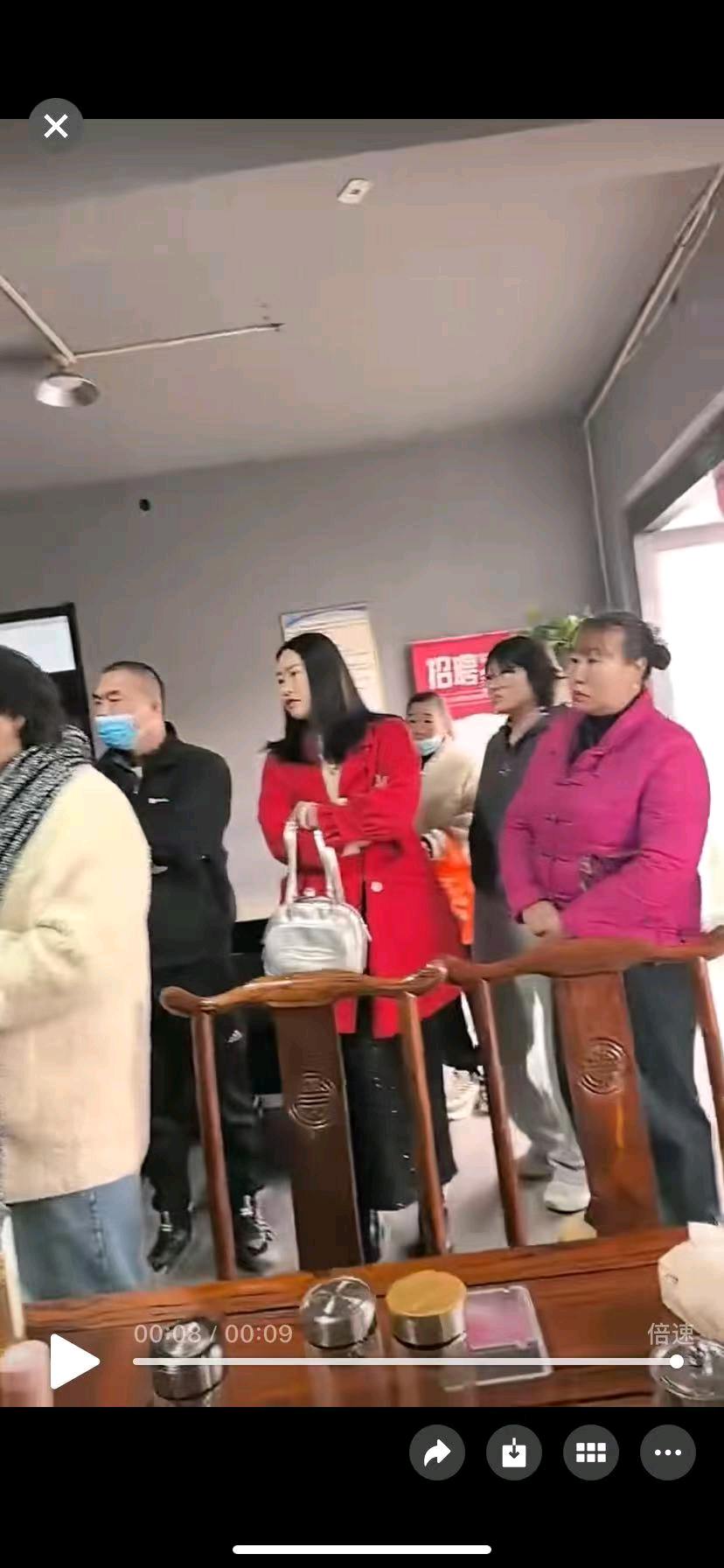 周女士找合伙人