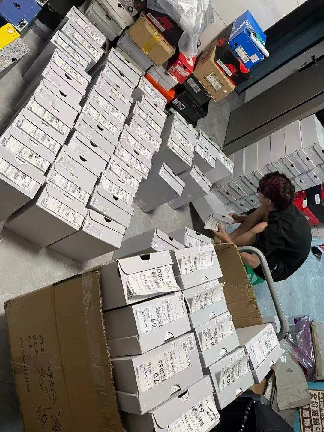 吴逸辉找合伙人莆鞋厂商招代理啦！一单可赚50+ ，一天轻松20单+感兴趣点进来查看