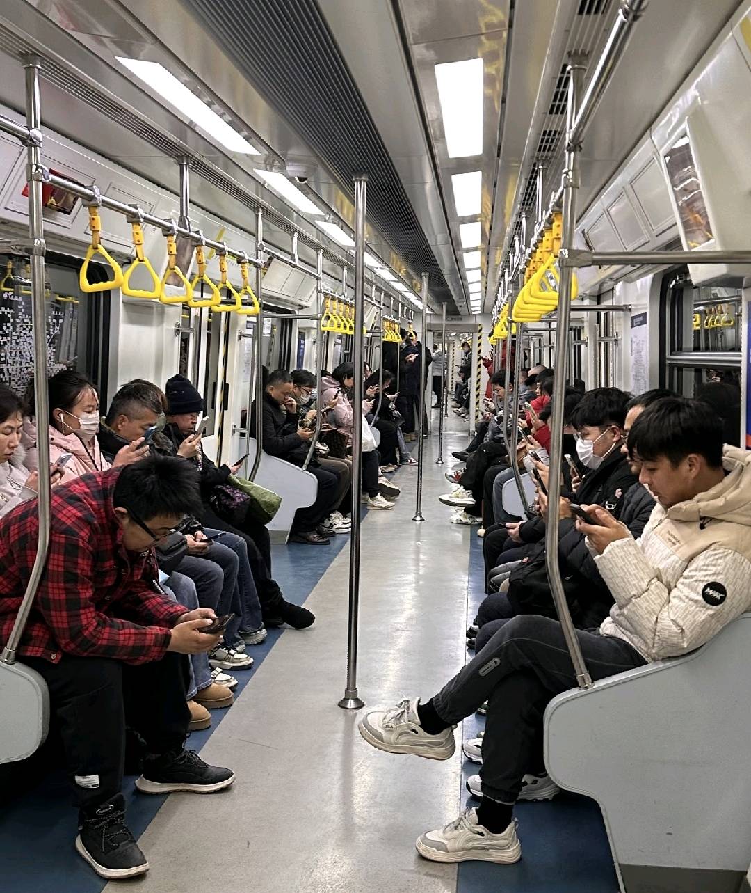 万女士其他供需我提供看广告赚米项目，零费用，适合各类人群，寻求合作！