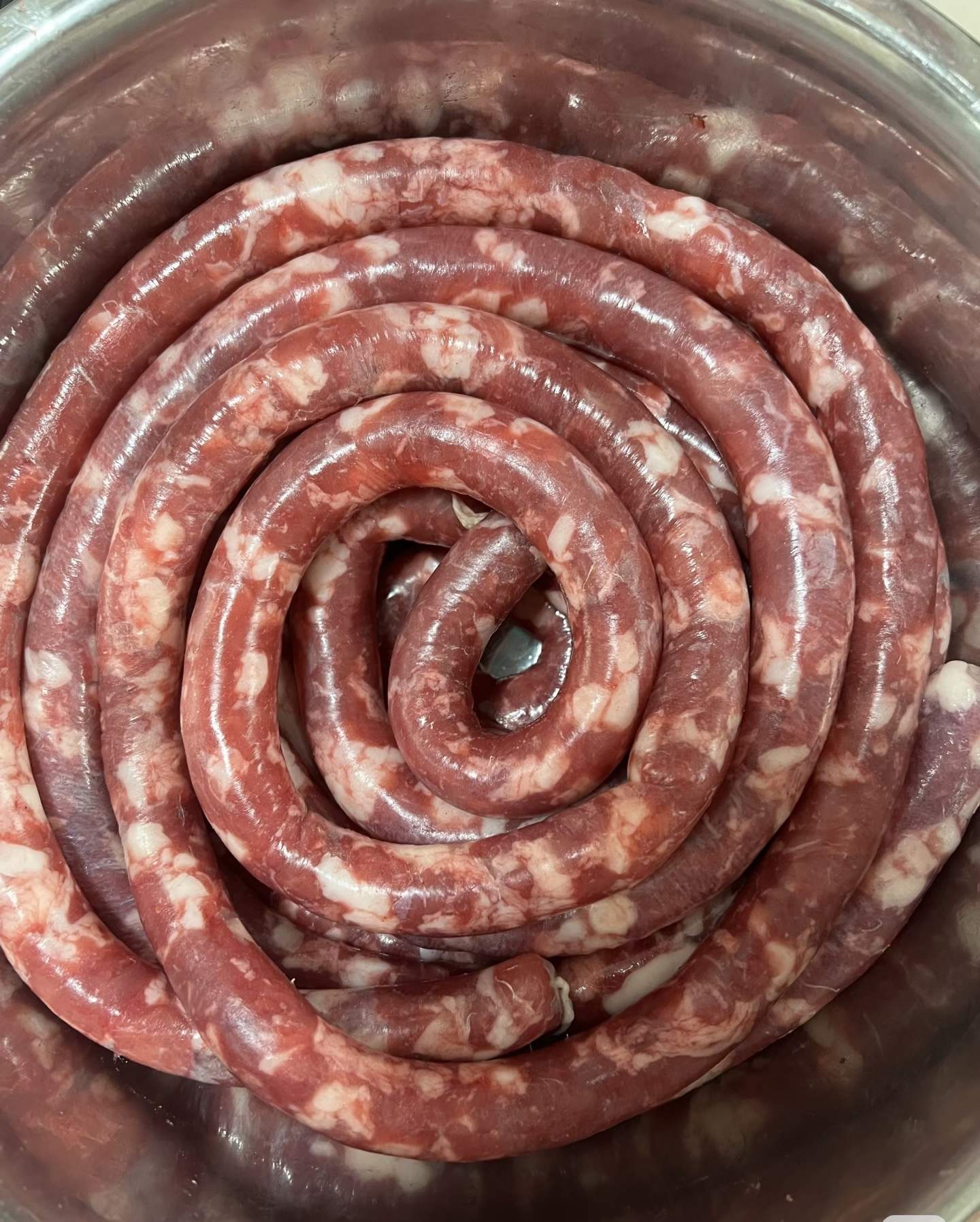 王路品牌货源四川农家土猪肉制作腊肉腊肠腊鸭，农户手工制作寻求合作，我出货你销售