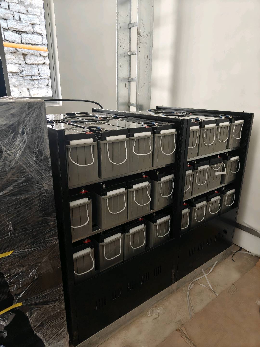 李东辉UPS电源，蓄电池