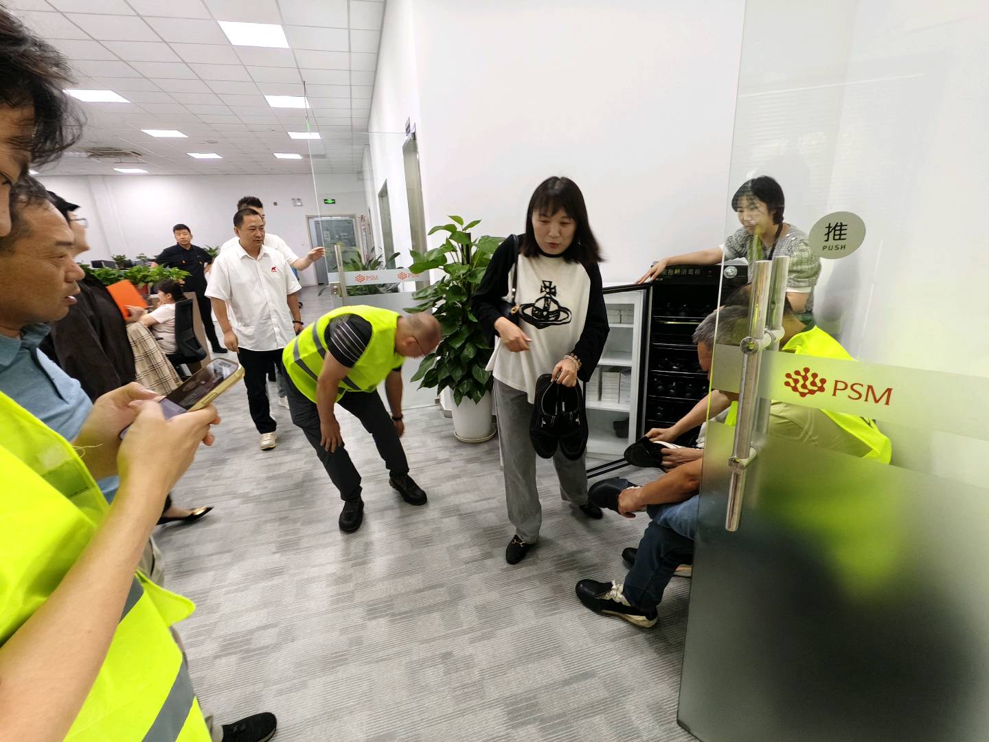 彭飞其他供需需求智能制造，新能源企业，汽车行业等人力外包服务