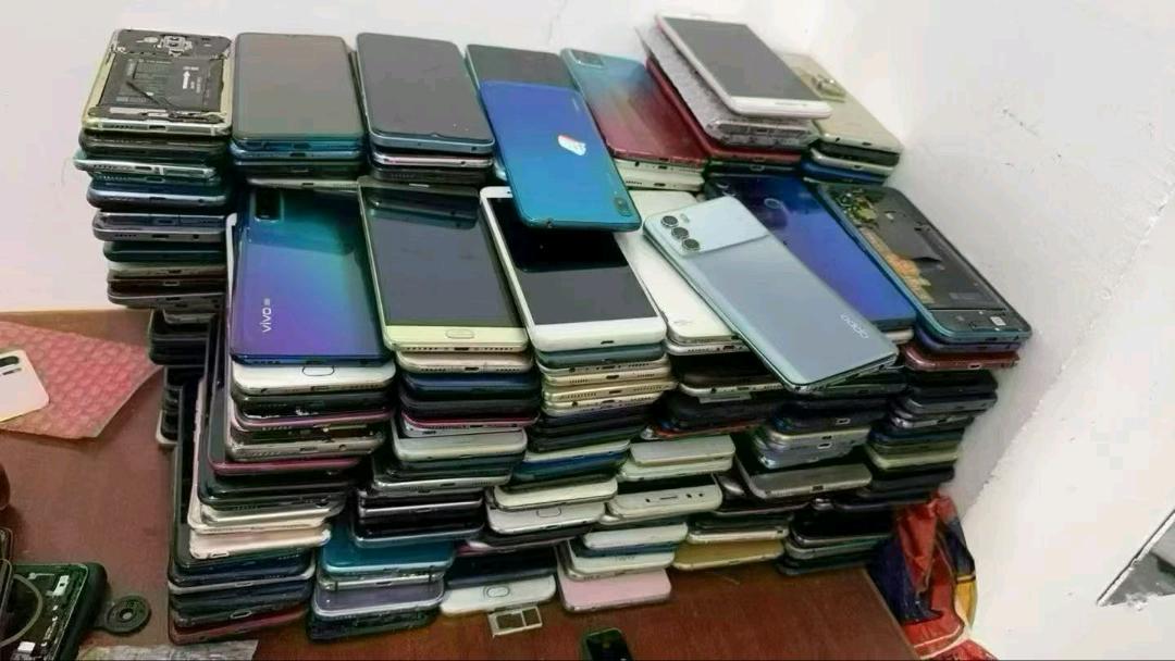 罗先生其他供需收旧手机报废手机 什么样的手机都要