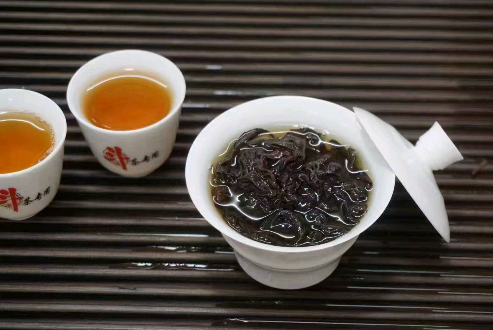 张喻清茗香苑自营茶园一手货源,诚招长期客户来买我家茶叶。