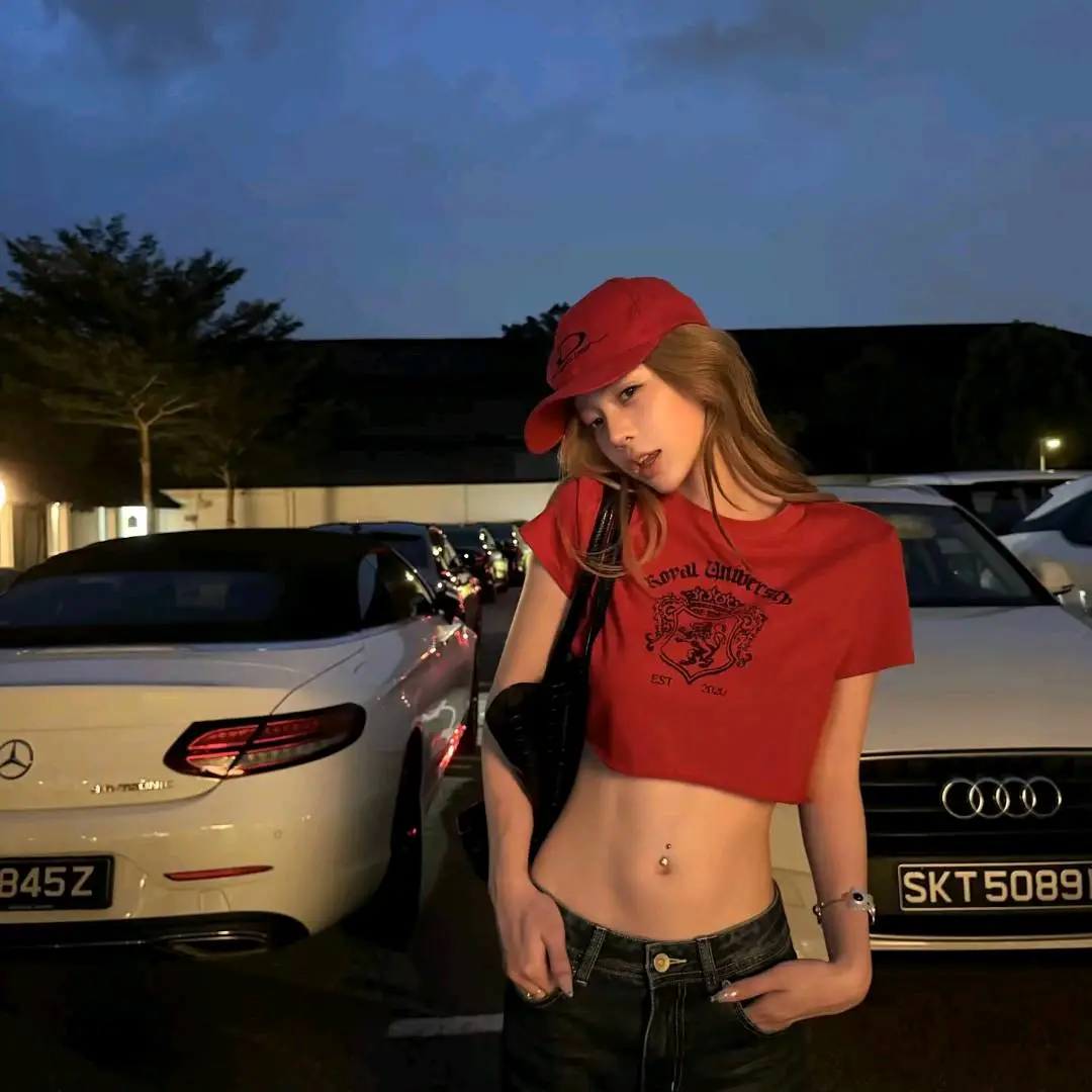 何女士