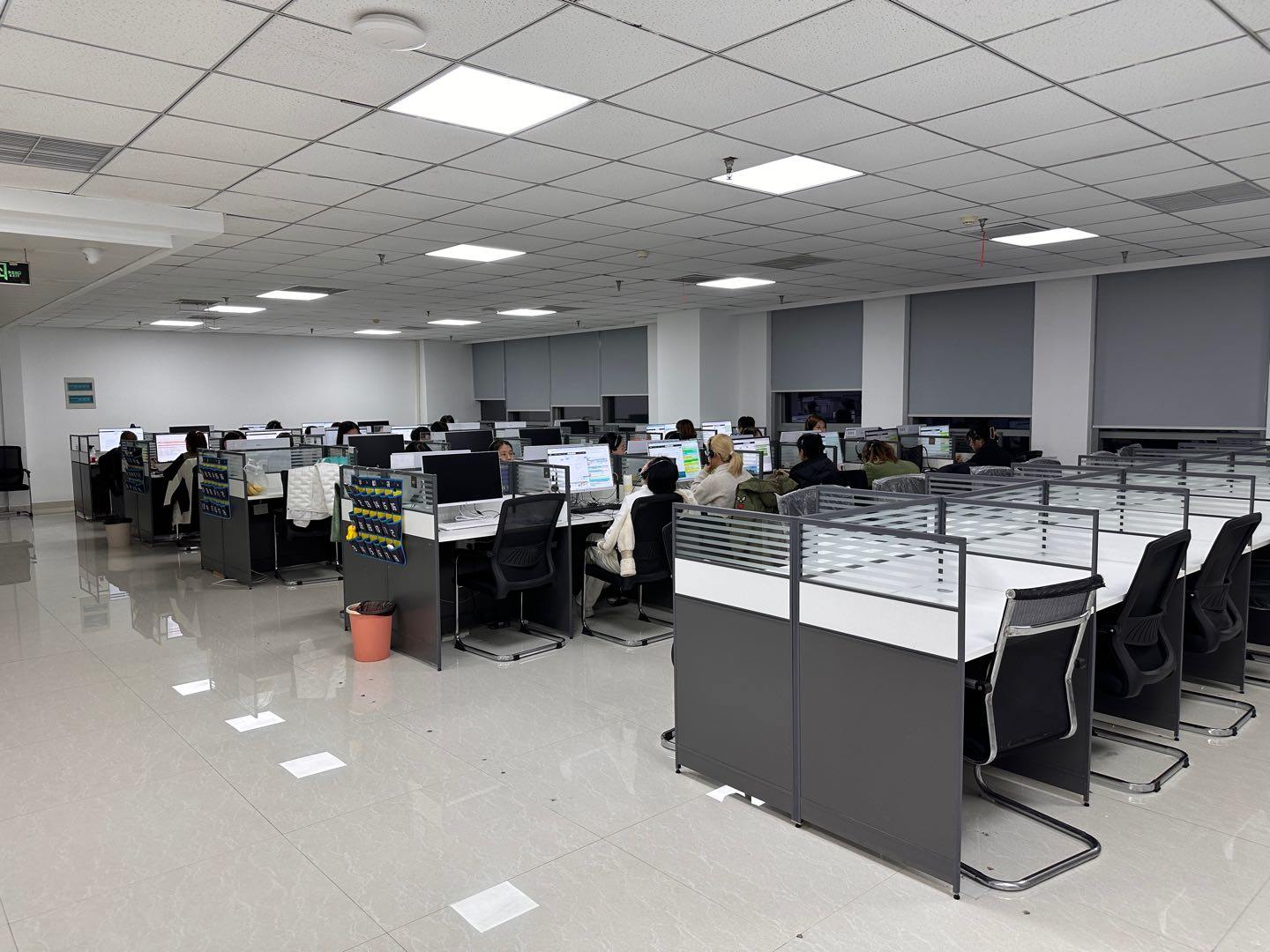 张洪我司提供高预算，找客服团队，外包模式