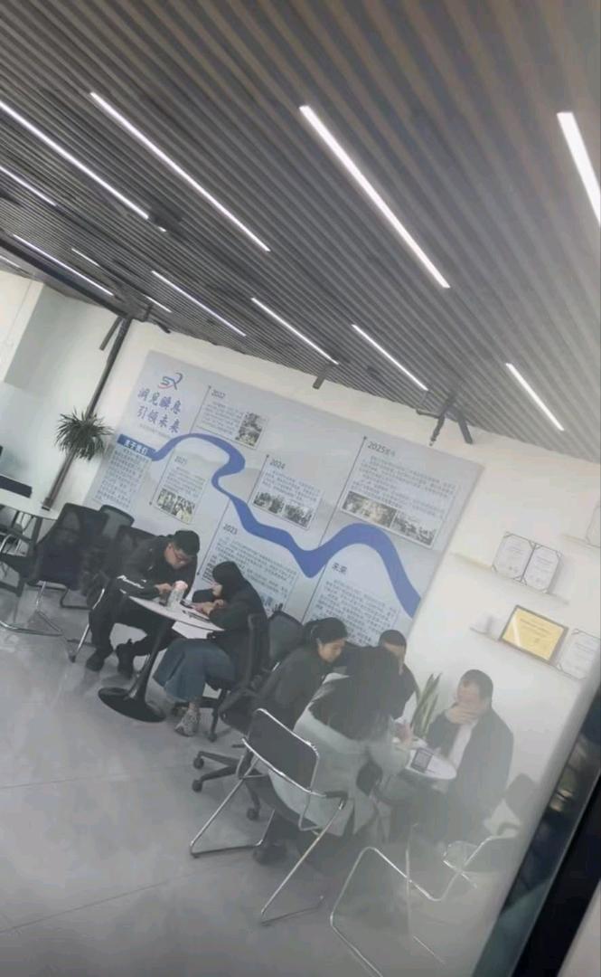 王振博找合伙人