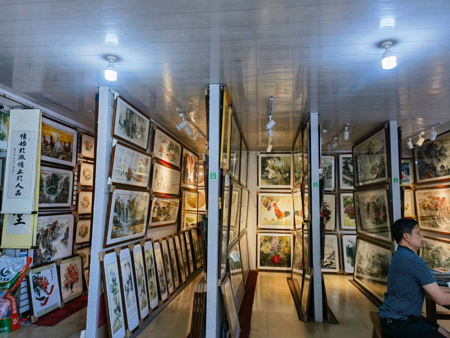 王博提供国画装饰画供应链，可扶持开店，直播带货或者视频带货均可