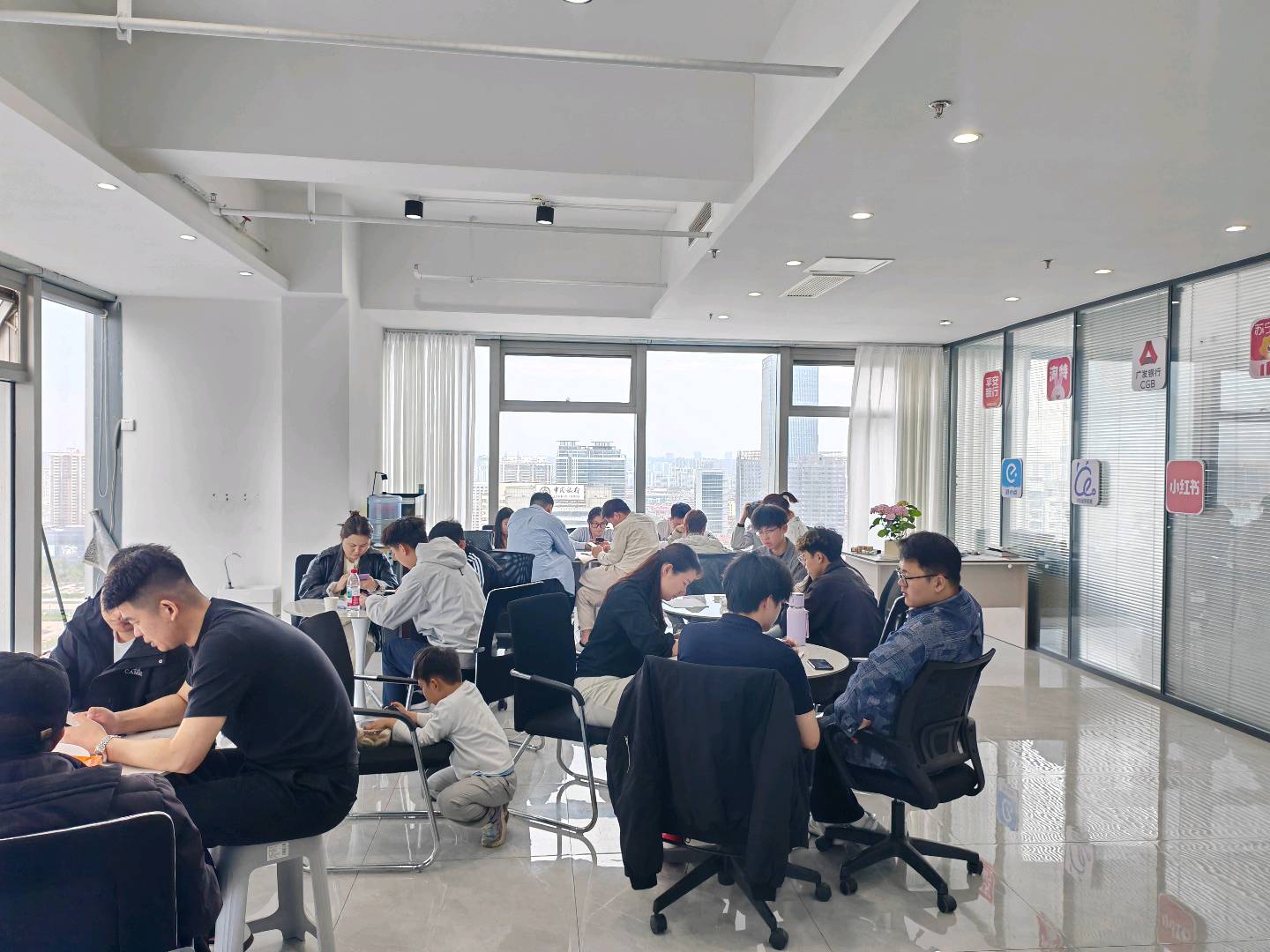 王先生找合伙人