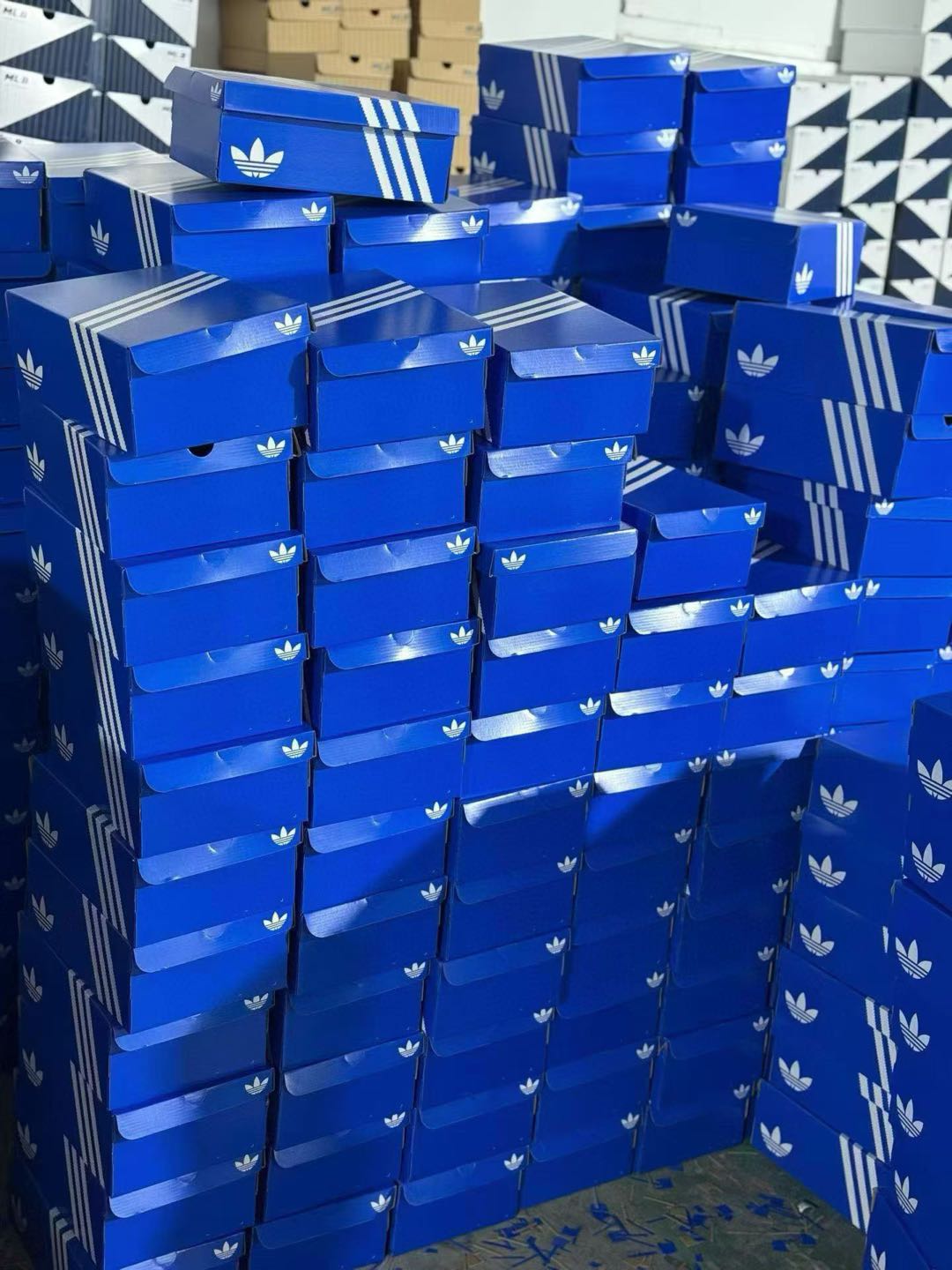 毕先生品牌货源我这边有一比一的轻奢货源 市面上的所有都有 直接线下发图 支持一件