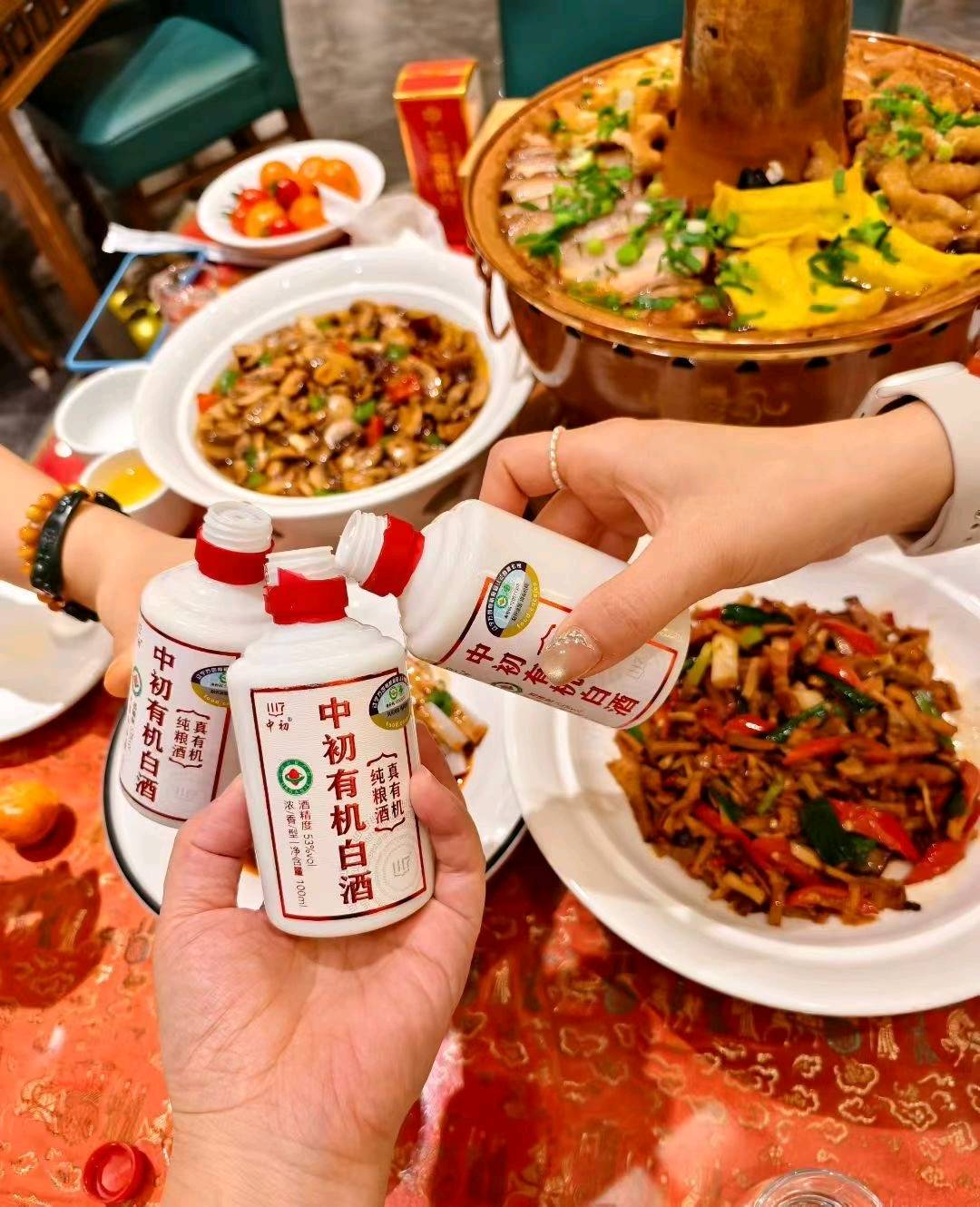 高畅地推项目中初有机白酒铺货，成交简单