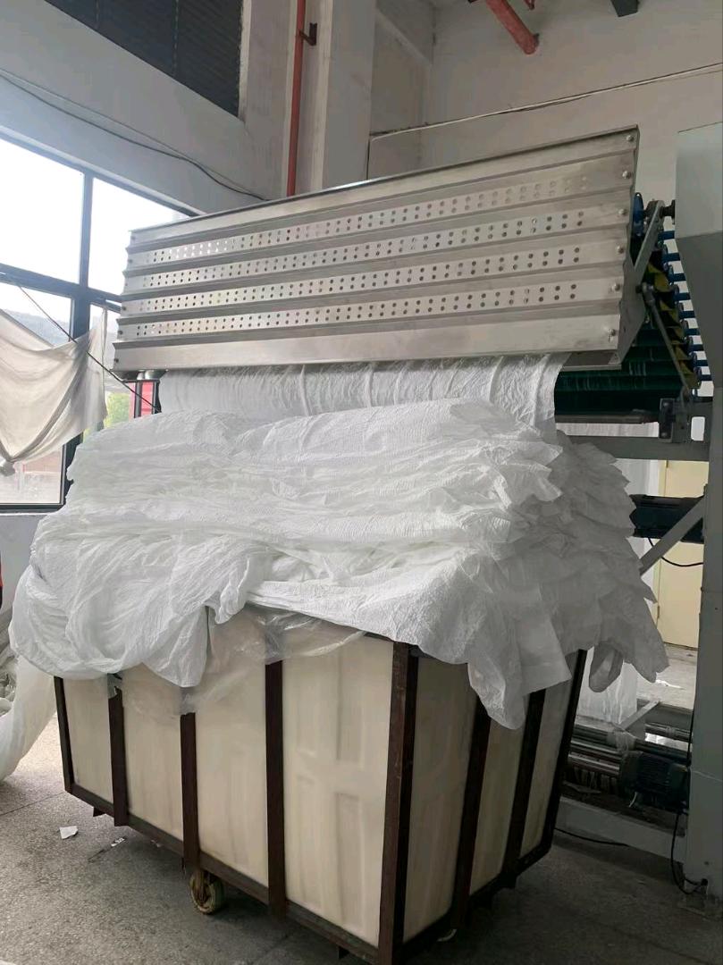 罗化新纺织印染超级工厂大量爆款女装面料现货，寻找合作商，二批商
