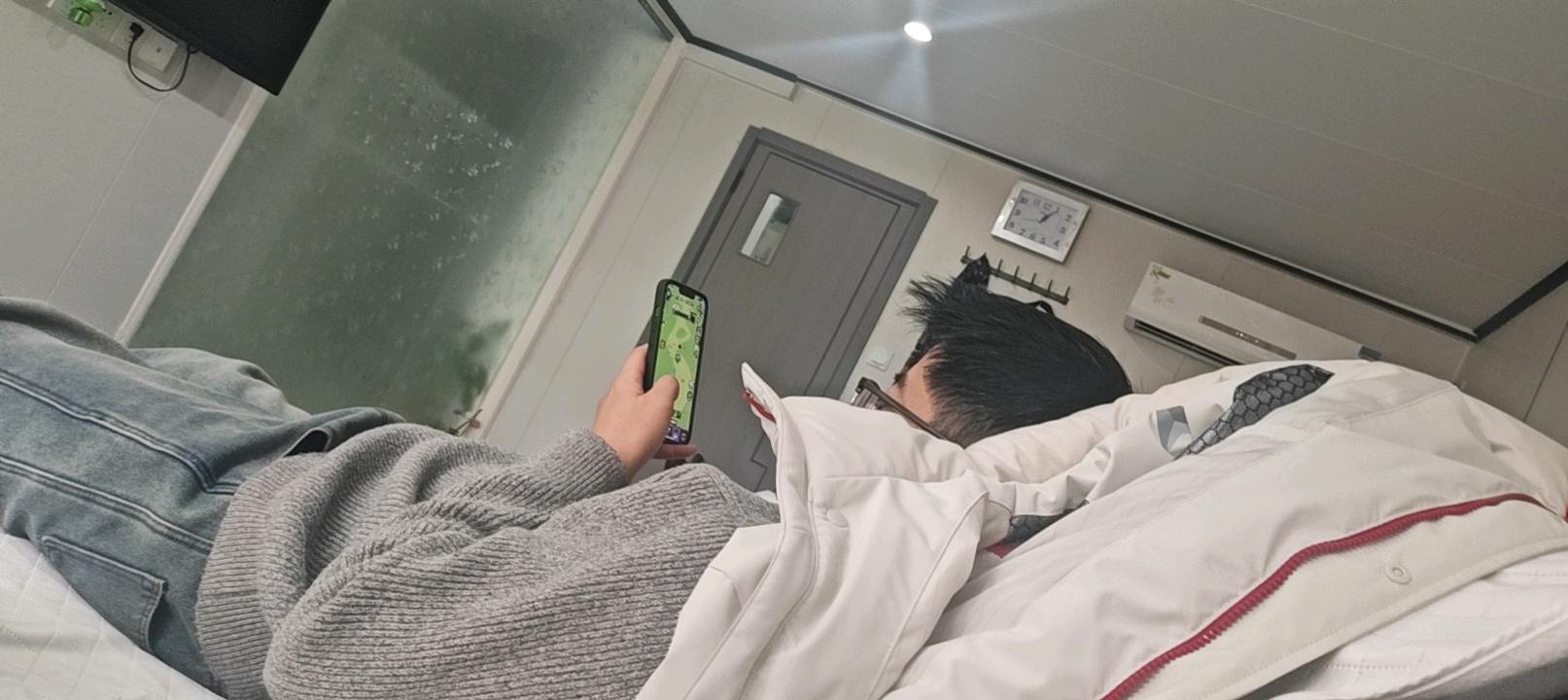 郑小君其他供需手机看广告项目，无需投入，有手机即可，收益每天*